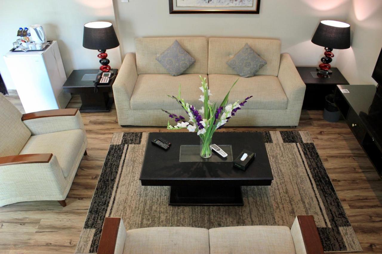 The Reserve Boutique Hotel Karachi Esterno foto