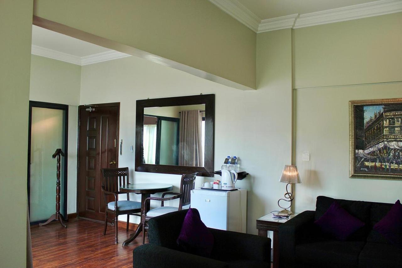The Reserve Boutique Hotel Karachi Esterno foto