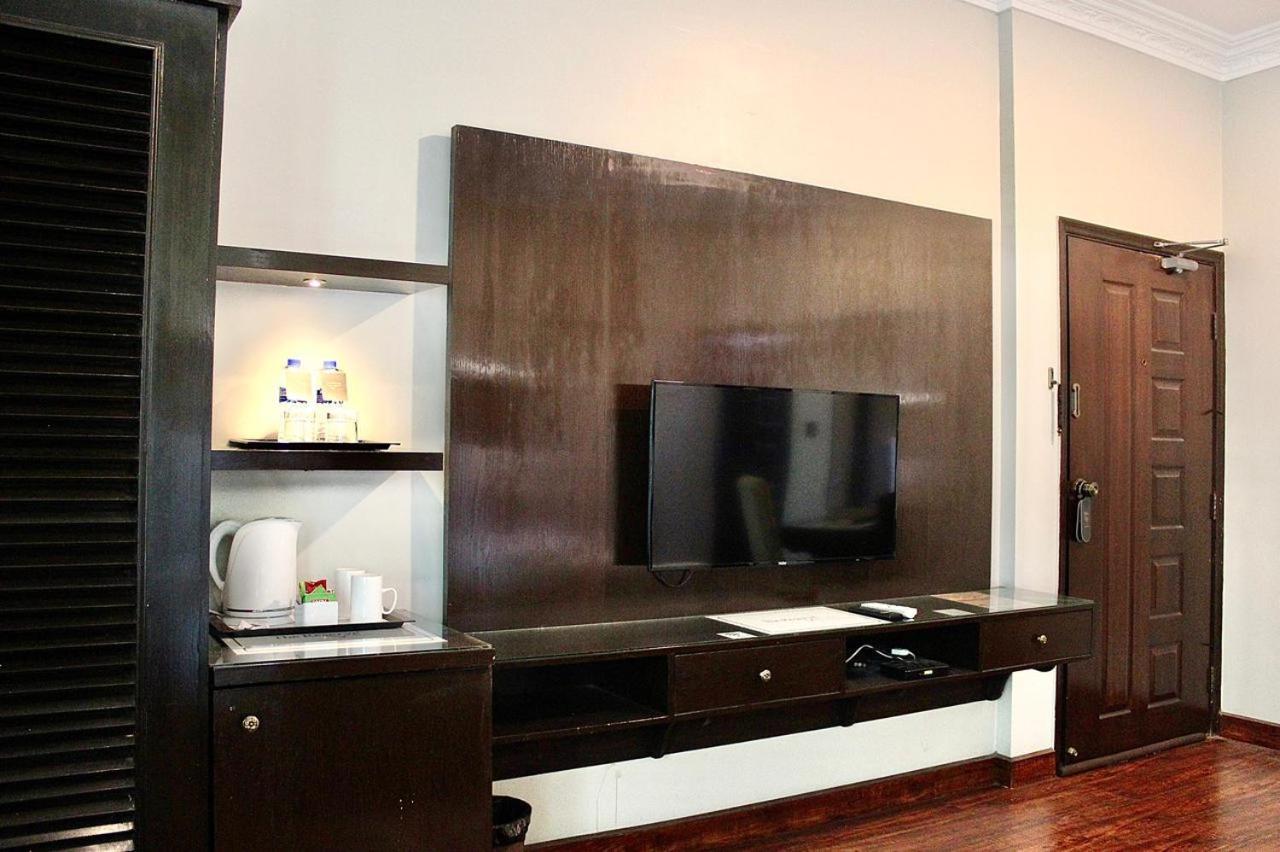 The Reserve Boutique Hotel Karachi Esterno foto